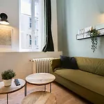 Appartement Beaux Arts : Equipe En Mezzanine *
