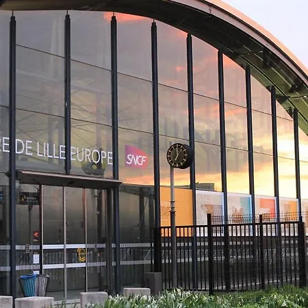 Beaux Arts : Equipe En Mezzanine